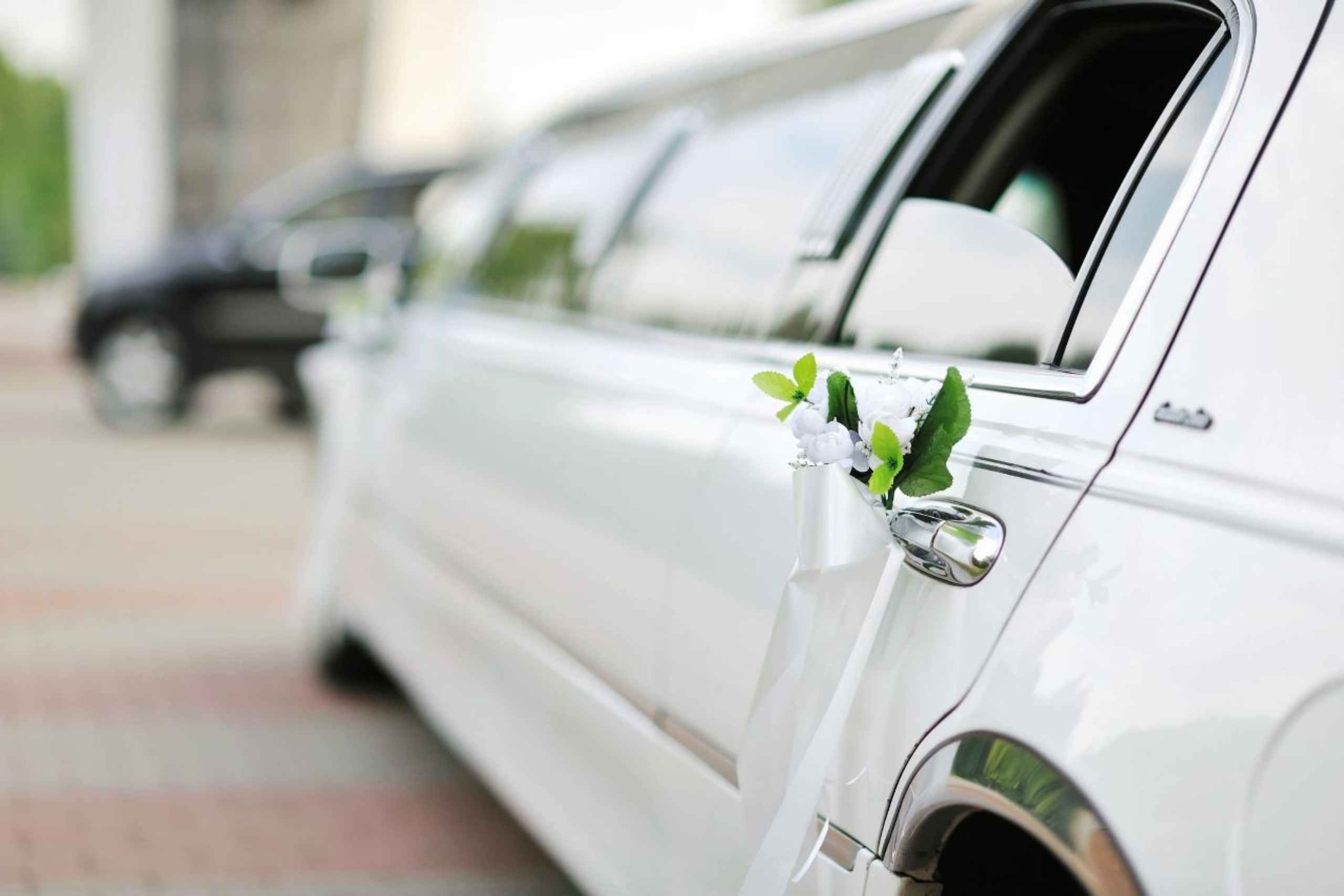 Make your day Memorable with a Wedding limo rental