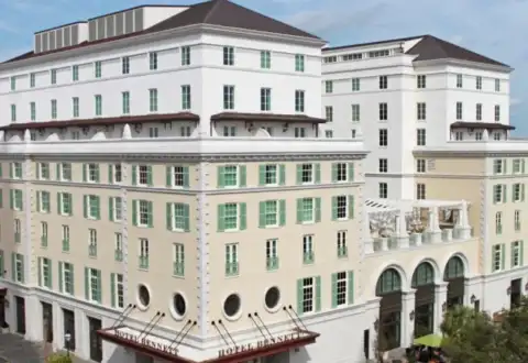 Hotel Transfers limo service in Charleston, SC